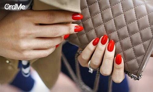 رنگ لاک قرمز