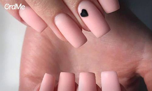 لاک رنگ ناخن